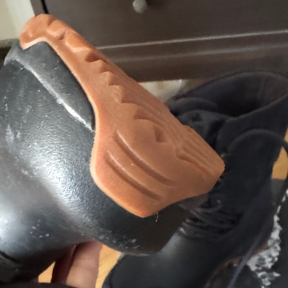 The North Face Black and Brown Winter Boots - Picture 5 of 7